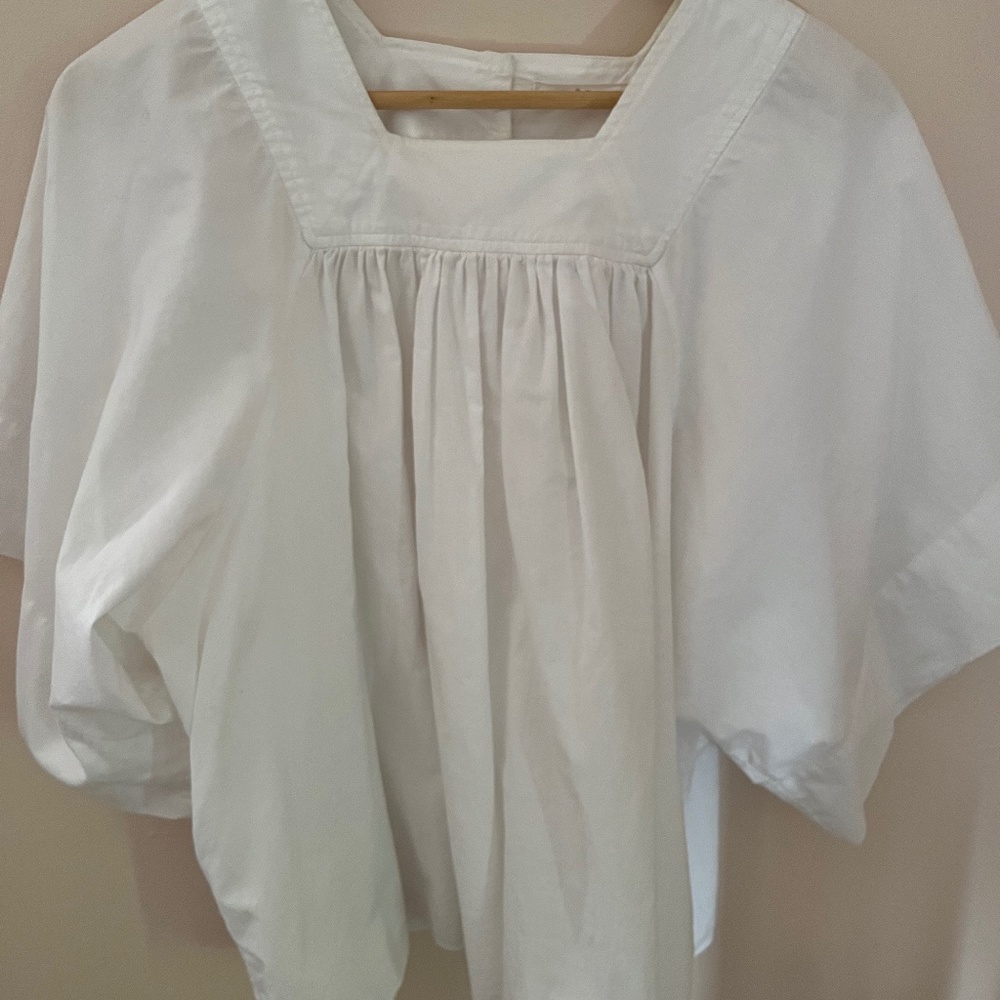 Doen Bella Top square  neck wide sleeves